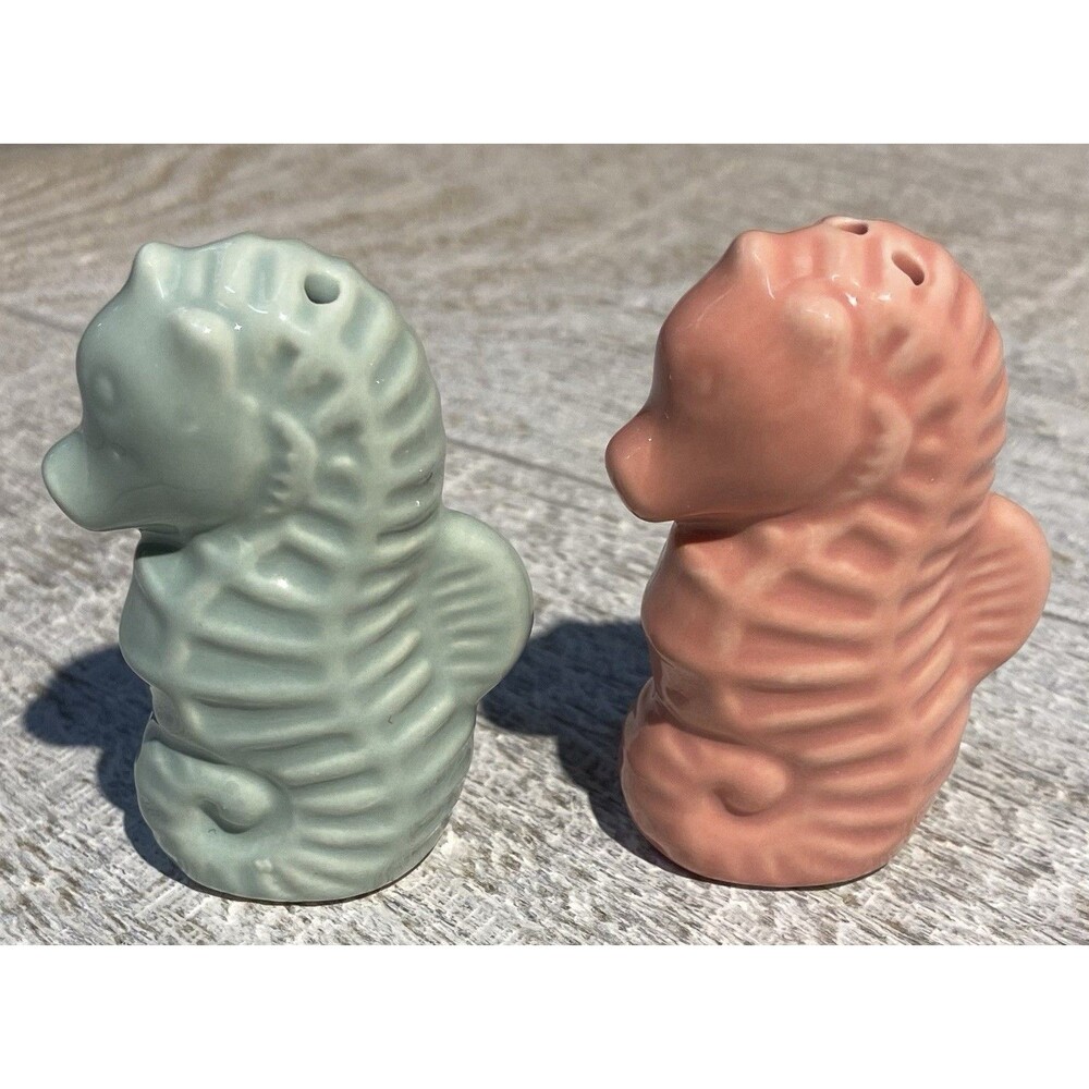 Cracker Barrel Seahorse Salt And Pepper Shaker Set Pink & Blue 2026 #SP025